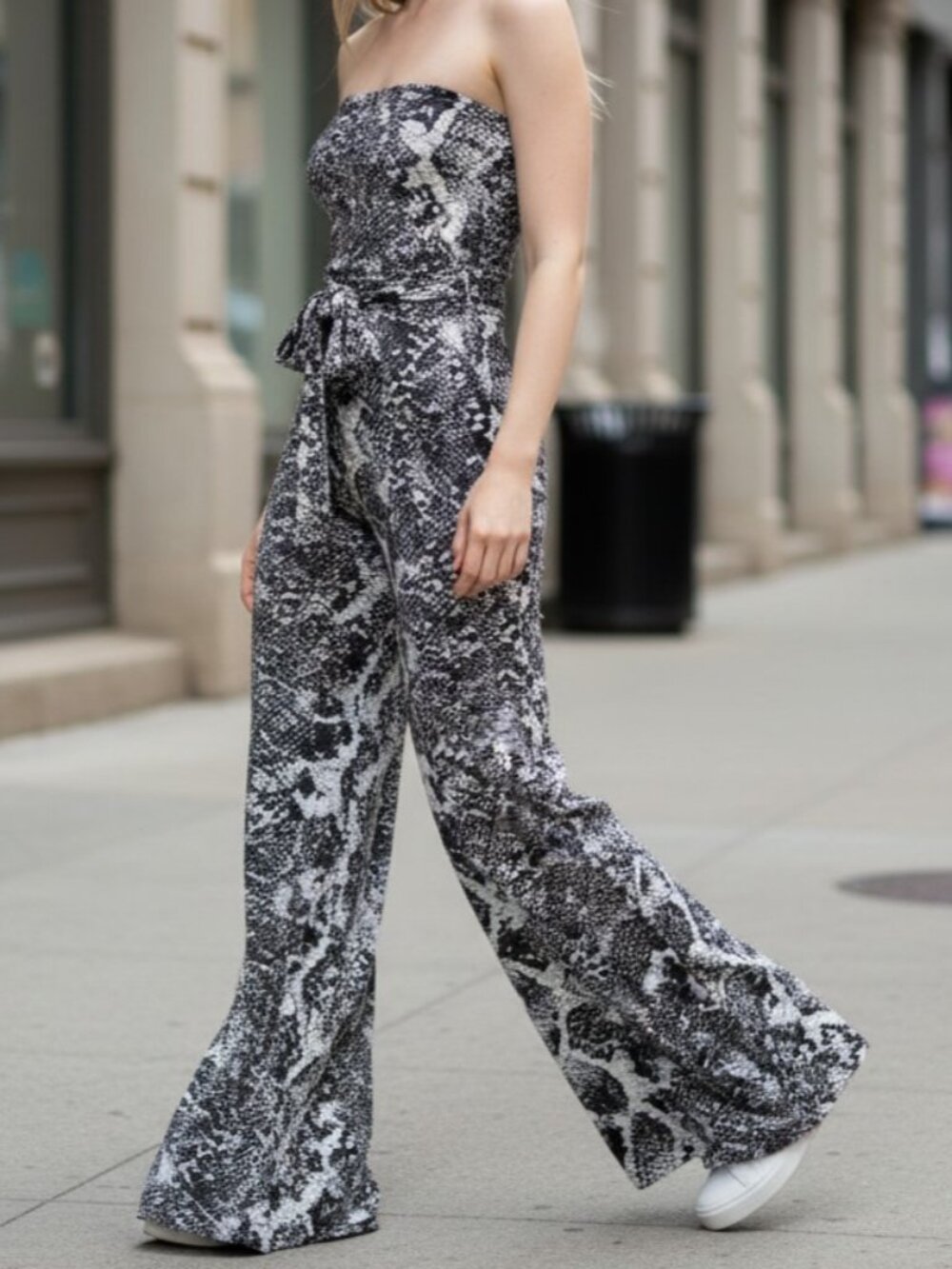 G by GUESS Strapless Belted Wide Leg Jumpsuit Snake Abstract Print Romper S